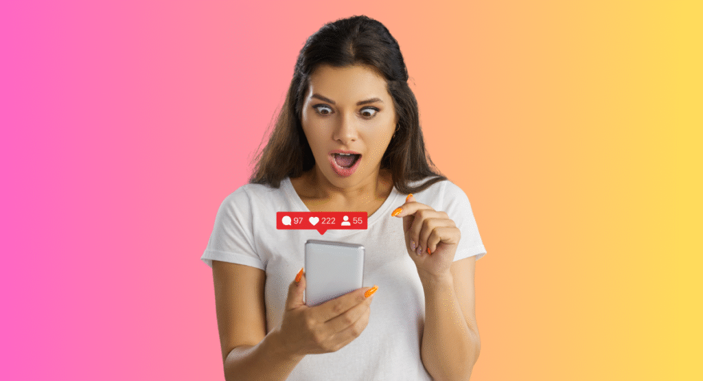 mulher surpresa ao descobrir como crescer no instagram